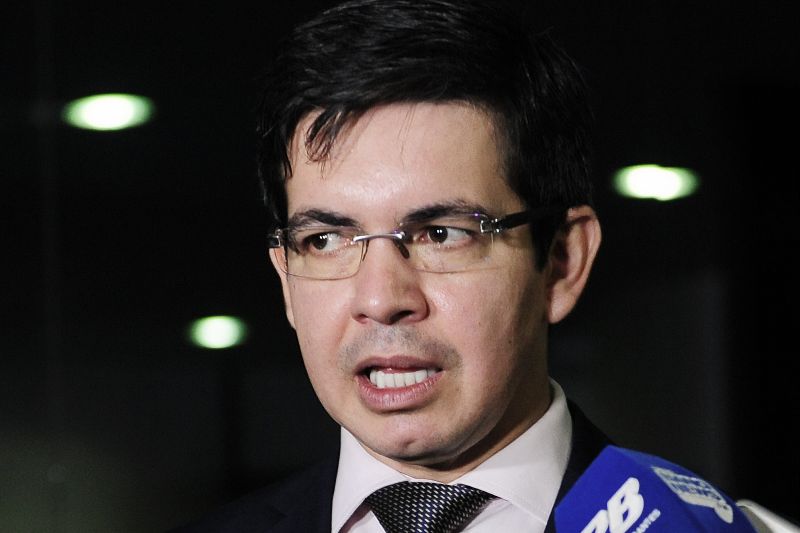 Senador prepara lista com 18 alvos para apurações da CPI da Pandemia