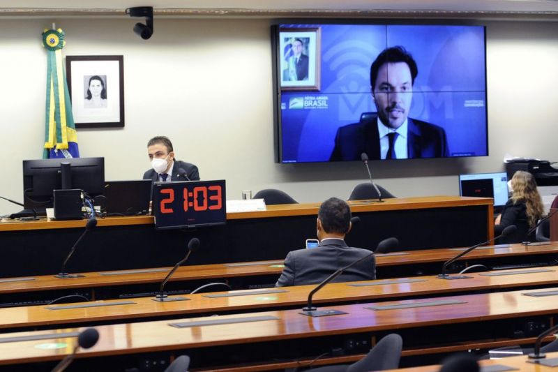 Congresso deve definir modelo de privatização dos Correios, diz Faria