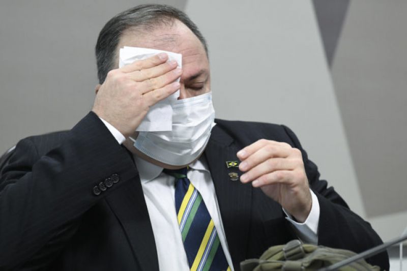 Comando do Exército vai transferir Eduardo Pazuello para a reserva