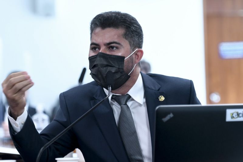Senador bolsonarista diz que Alagoas faz tratamento precoce e usa cloroquina