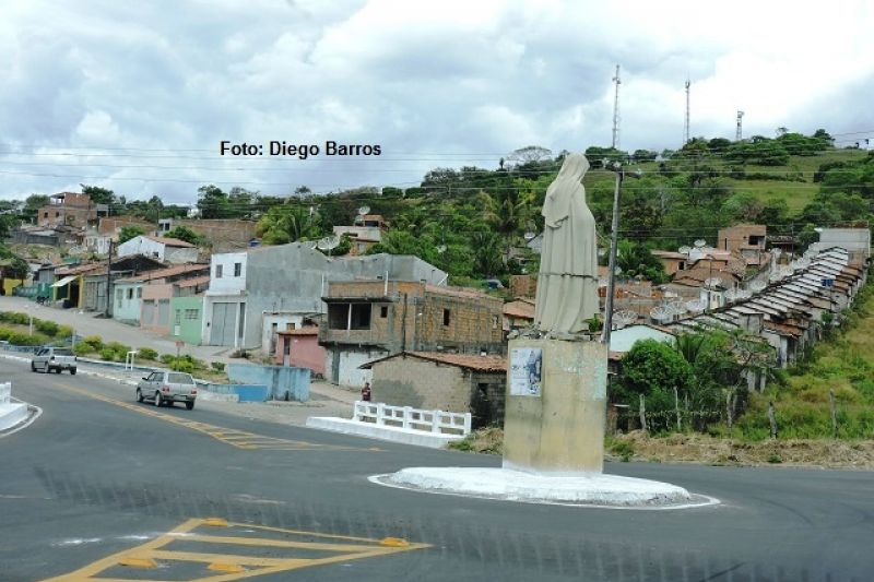 Arma é apreendida após mulher agredida pelo marido pedir ajuda para tirar coisas de casa