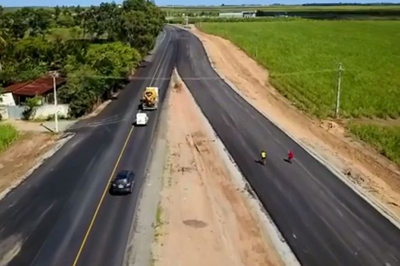 Governador assina ordem de serviço para duplicação de Arapiraca até Olho D'água das Flores
