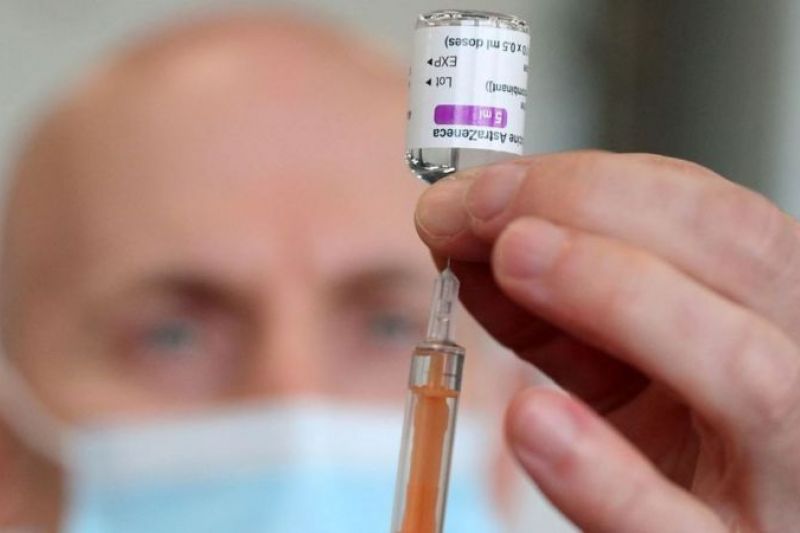 Covid-19: Estudos investigam efeito de mistura de doses de vacinas diferentes