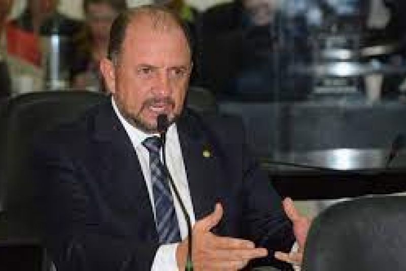 Direção nacional do PTB tira Antonio Albuquerque da presidência do partido em Alagoas