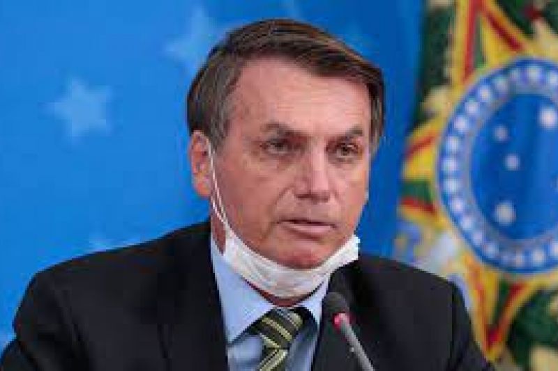 Bolsonaro diz que decisão final sobre máscaras para vacinados será de governadores