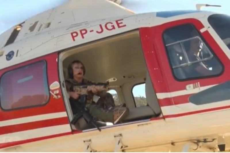 Com fuzil e helicóptero, deputada sai “à caça” de Lázaro.