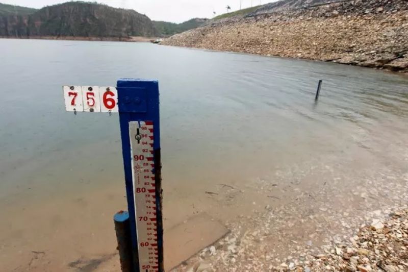 Crise hídrica expõe falhas do modelo elétrico no Brasil