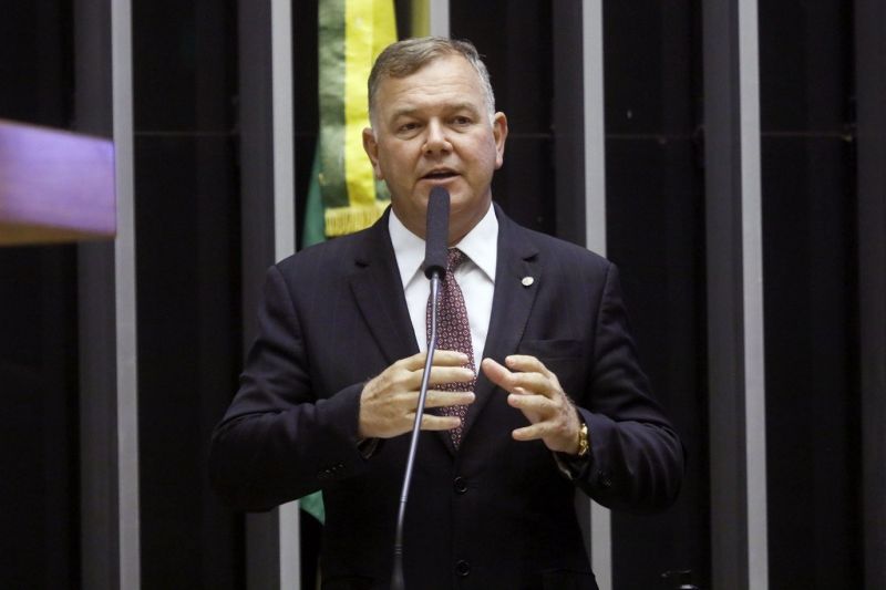 Câmara flexibiliza Lei da Ficha Limpa para quem foi multado por contas irregulares