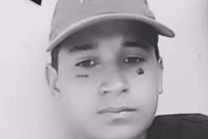 Menino de 14 anos, morto a tiros, foi vítima de bala perdida em Arapiraca