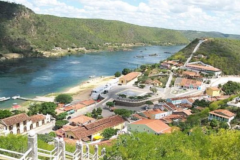 Polícia age rápido, resgata vítima de sequestro e recupera caminhão roubado em Piranhas