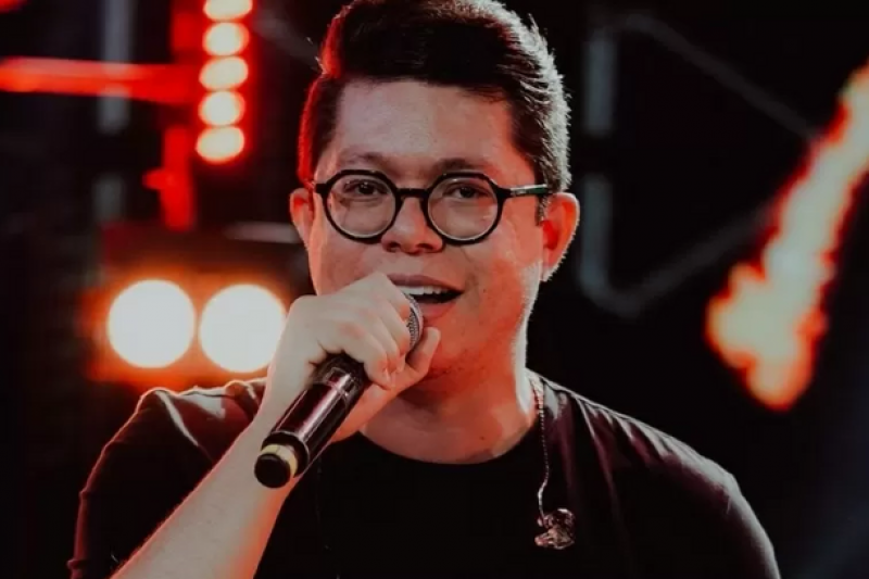 Rádios param de tocar músicas do DJ Ivis após vídeos de agressões