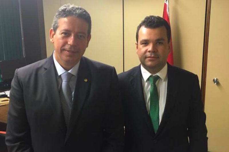 Filho de Arthur Lira atua em contratos de publicidade que envolvem governo