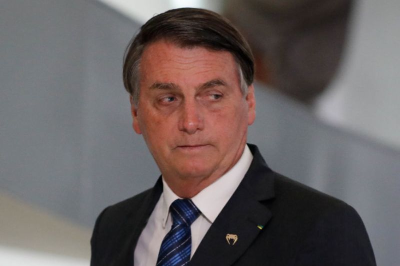 Bolsonaro critica Fundo Eleitoral de R$ 5,7 bi e ameaça vetá-lo