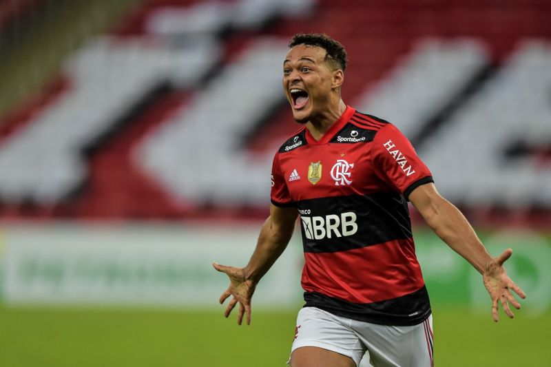 Flamengo encaminha venda de Rodrigo Muniz para o Fulham, da Inglaterra