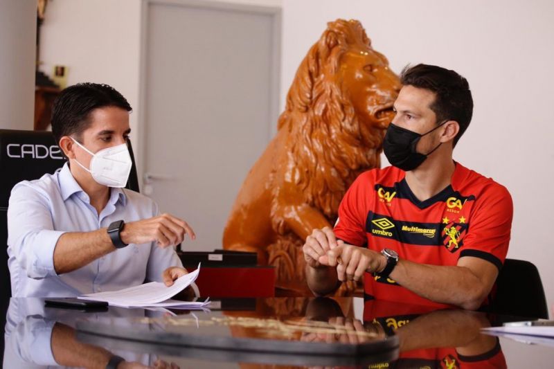 Sport acerta com Hernanes para a disputa da Série A