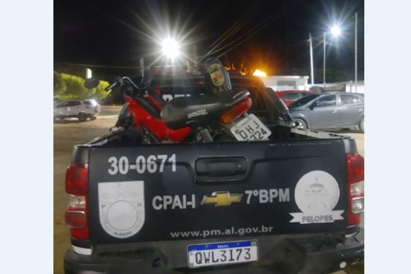 Motociclista bêbado é preso após bater em carro estacionado em Santana do Ipanema