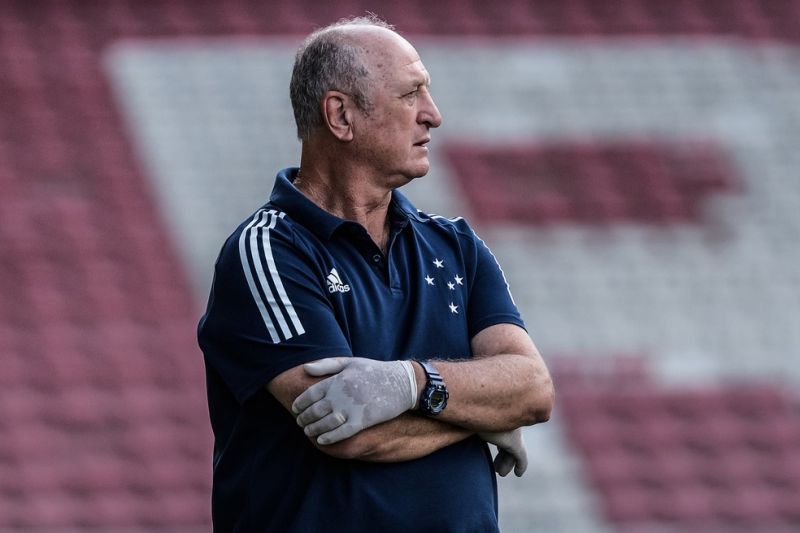 Felipão aciona o Cruzeiro na Justiça para cobrar salários atrasados