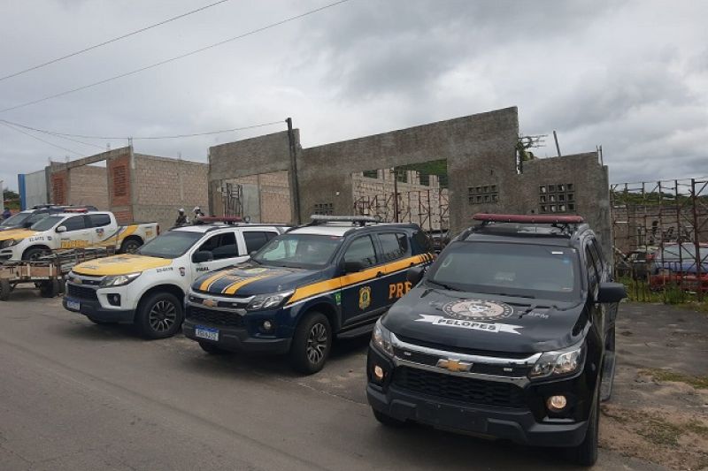 Operação integrada apreende arma, munições e peças de veículos em 6 cidades do Sertão