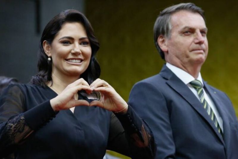 Câmara pagou viagem de lua de mel de Bolsonaro