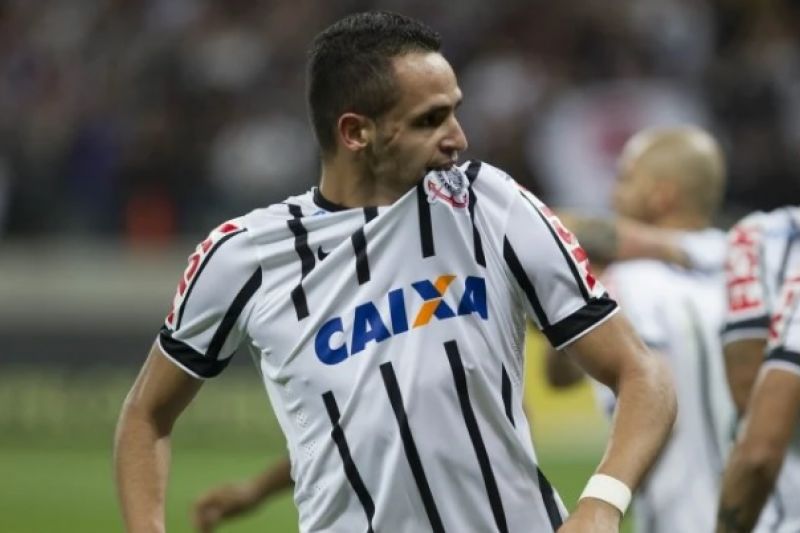 Corinthians treina no CT, e Sylvinho relaciona Renato Augusto pela primeira vez