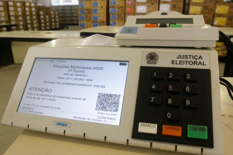 TSE e Abin assinam contrato para garantir segurança das urnas eletrônicas