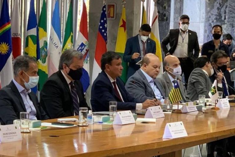 Governadores pedem diálogo e solicitam encontro com Bolsonaro