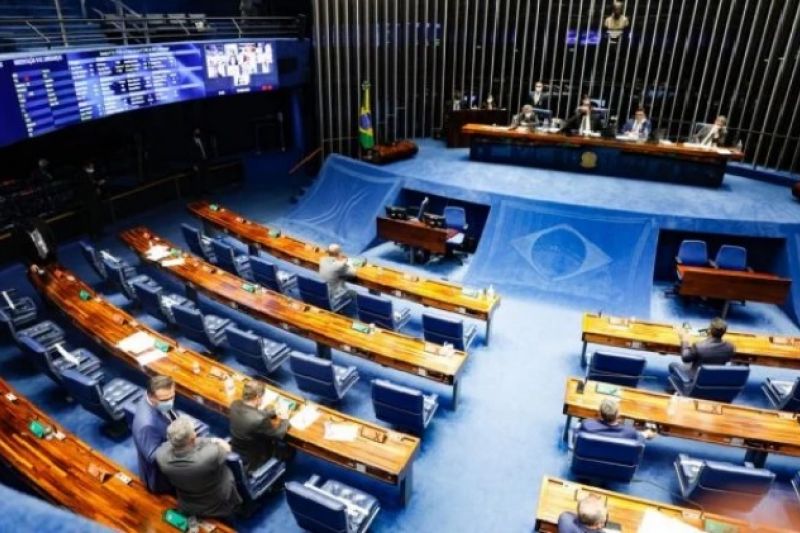 Senadores de Alagoas gastam mais de 11 milhões de reais com viagens