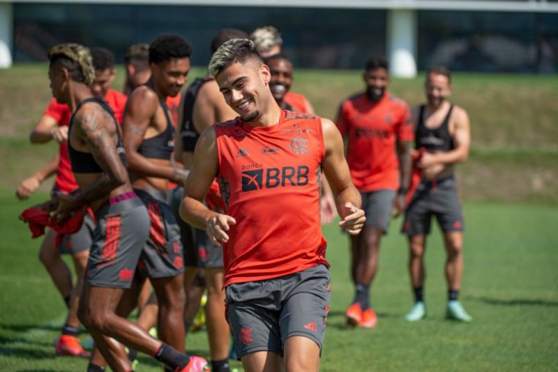Flamengo relaciona Andreas Pereira para jogo contra o Grêmio pela Copa do Brasil