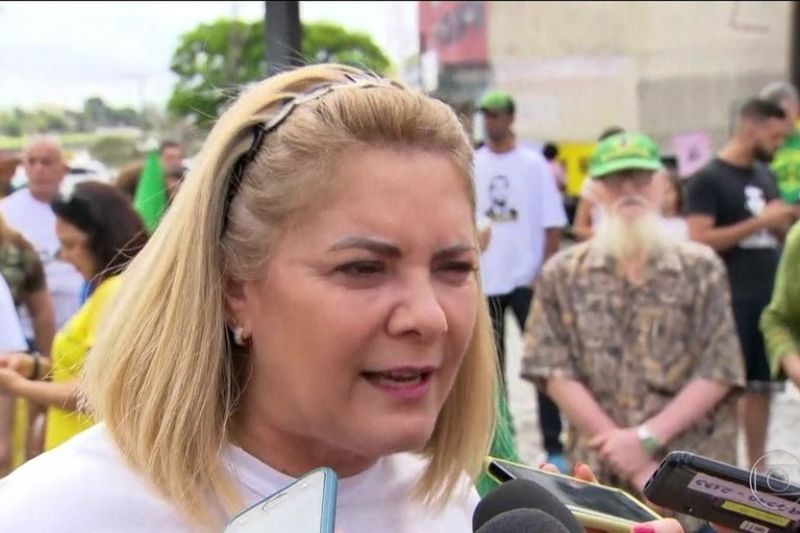 Empresas ligadas a ex-mulher de Bolsonaro podem ter sido usadas para ocultar rachadinhas