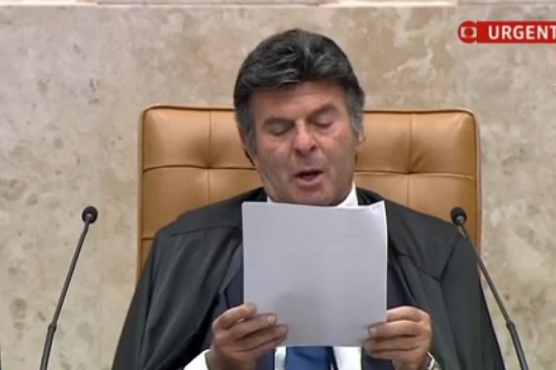 Desprezar decisão judicial é crime de responsabilidade, diz Fux em resposta a Bolsonaro