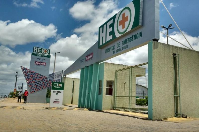 Internado em Arapiraca, vítima de colisão em Água Branca procura por parentes