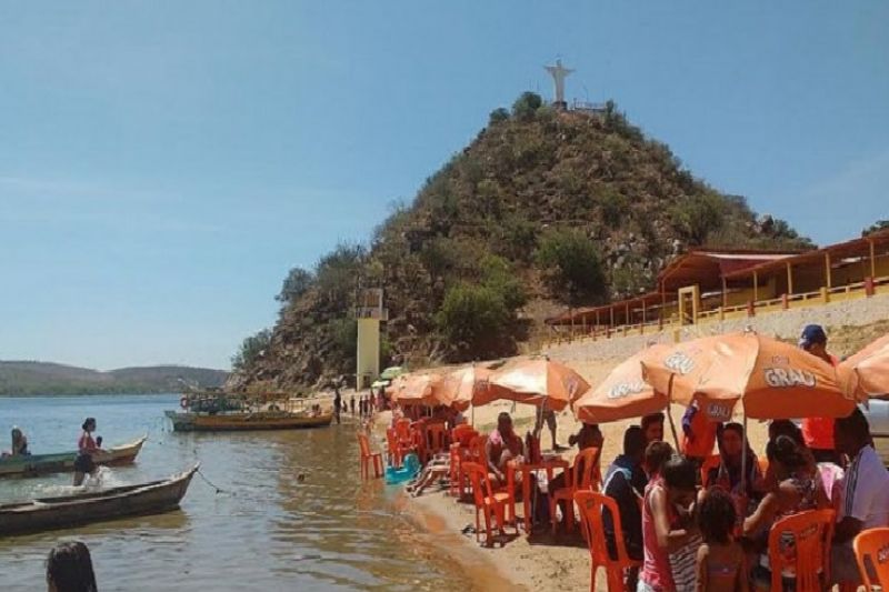 Banhistas são atacados por piranhas no rio São Francisco em Pão de Açúcar