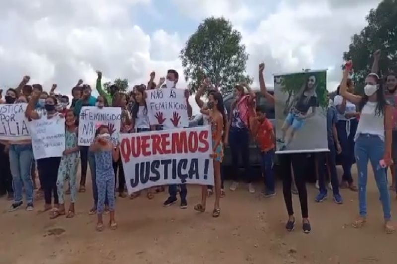 Família de mulher morta pelo ex-marido cobra Justiça em caminhada em São José da Tapera