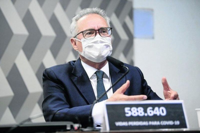 Renan quer Bolsonaro indiciado por prevaricação