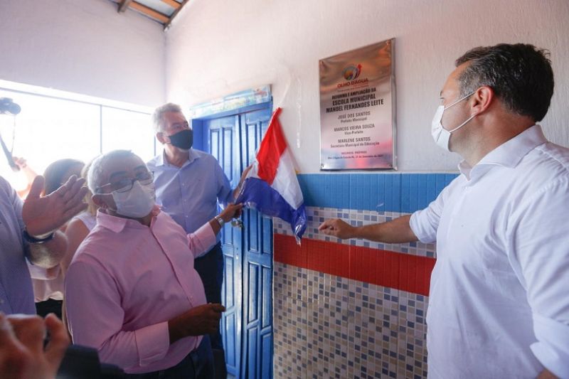 Governador anuncia creche, Cisp e conjunto habitacional em Olho D'água do Casado