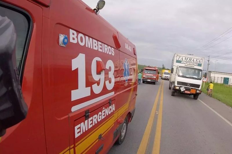 Capotamento de carro deixa cinco pessoas feridas em Santana do Ipanema
