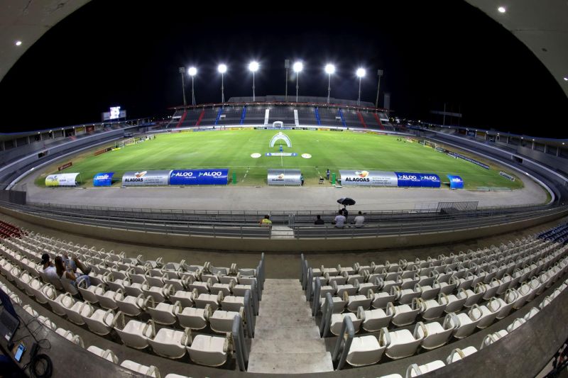 Governo de Alagoas autoriza presença de 30% de público em eventos esportivos