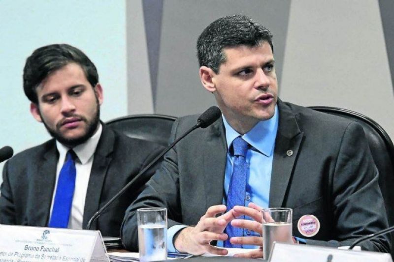 Governo terá de fazer ajustes de despesas para não estourar teto de gastos