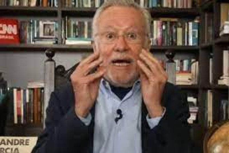 “Estarrecedor”, diz Bolsonaro sobre demissão de Alexandre Garcia