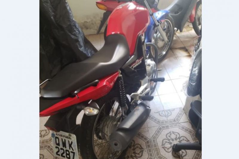 Denúncia leva PM a prender homem que queria vender moto roubada em Olho D’água das Flores