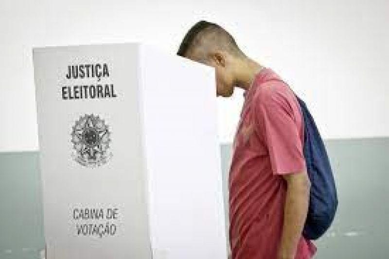 Iniciativas tentam atrair o voto jovem