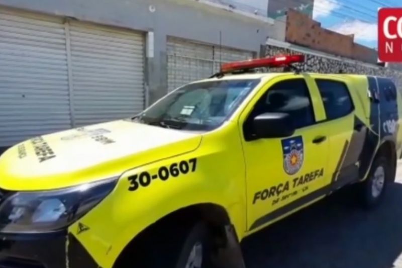 Mulher tem moto roubada após estacioná-la em frente a bar em Delmiro Gouveia
