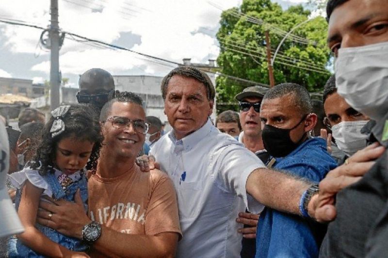 Bolsonaro busca medidas populistas para conseguir reeleição