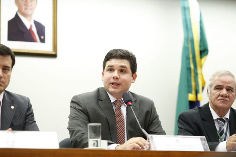 PEC dos Precatórios foi feito para ‘encontrar saída’ a 17 milhões de famílias, diz relator