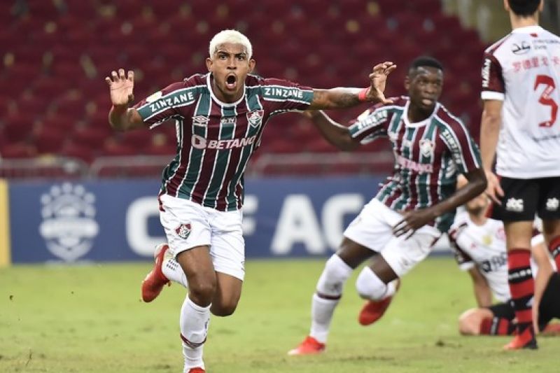 Em noite de John Kennedy, Fluminense derrota o Flamengo em clássico quente