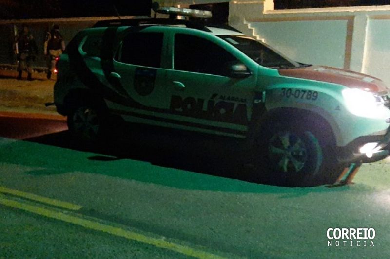 Policiais são recebidos a tiro durante busca por assaltantes em Delmiro Gouveia