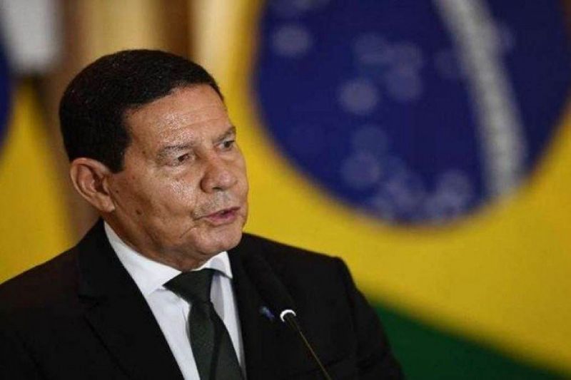 TSE julga nesta terça-feira duas ações contra a chapa Bolsonaro-Mourão
