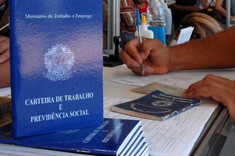 Criação de emprego formal perde fôlego e Brasil registra 313 mil novas vagas em setembro