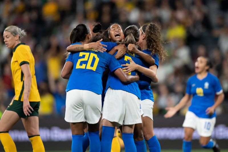 Apesar do empate, Marta avalia positivamente amistoso contra Austrália