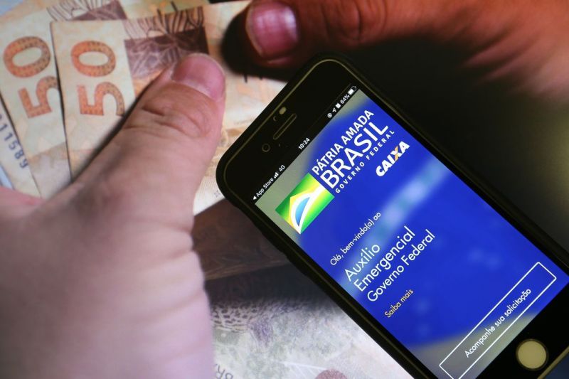 Trabalhadores nascidos em maio podem sacar auxílio emergencial
